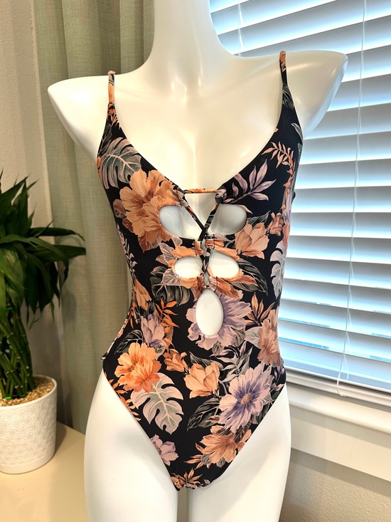l*space Other - L*Space Topanga One-Piece Swimsuit in a black floral print